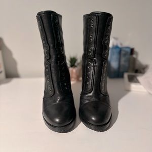 😍Gorgeous “ Jimmy Choo “ Black Booties !